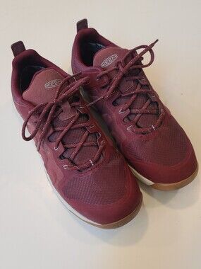 Women's Keen Explore hiking shoes, red, size 10
